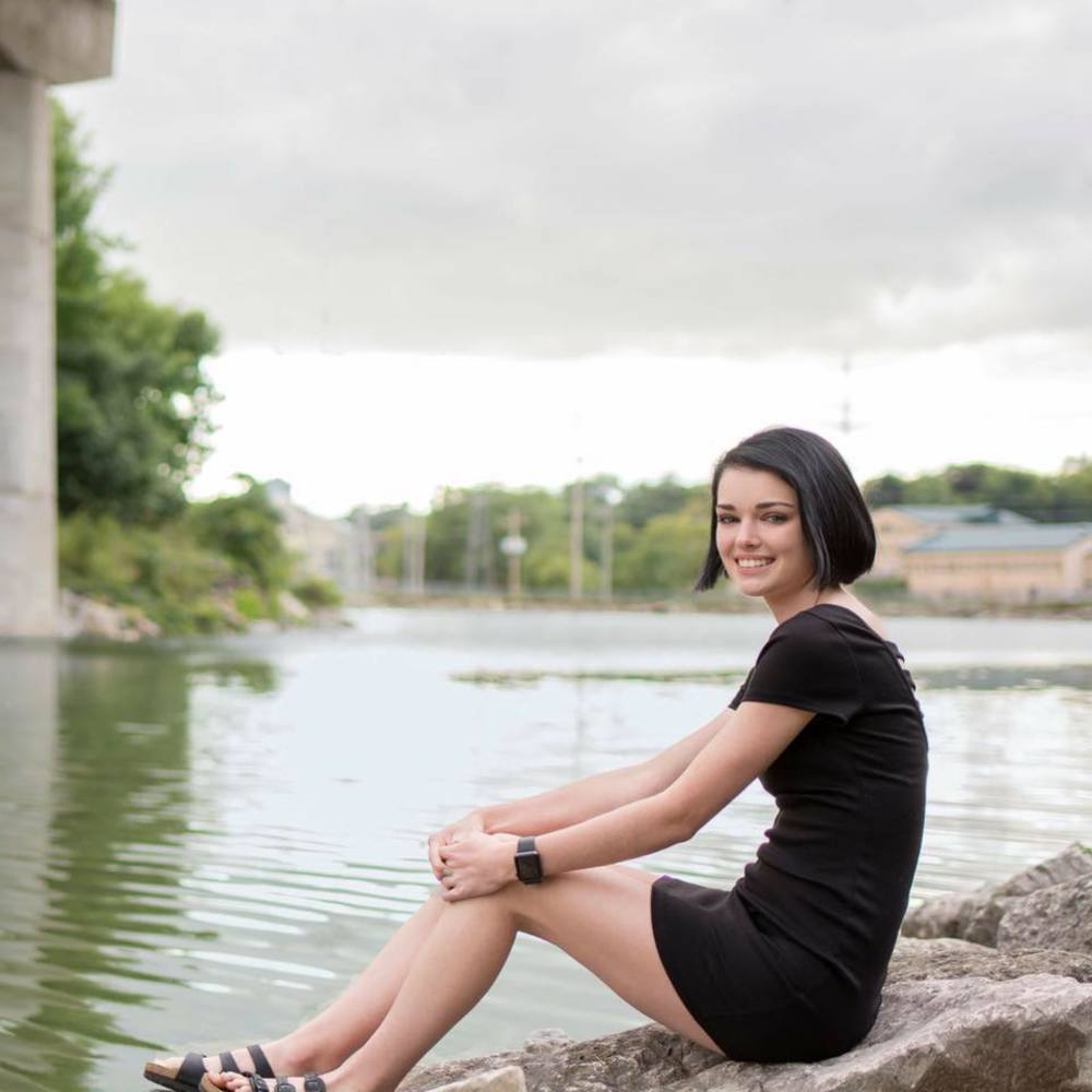 Meet your Posher, Maddie